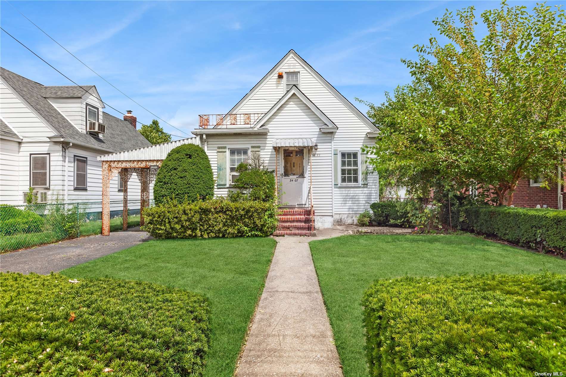 #1 photo, 34-07 204th Street, كوينز Bayside , NY 11361