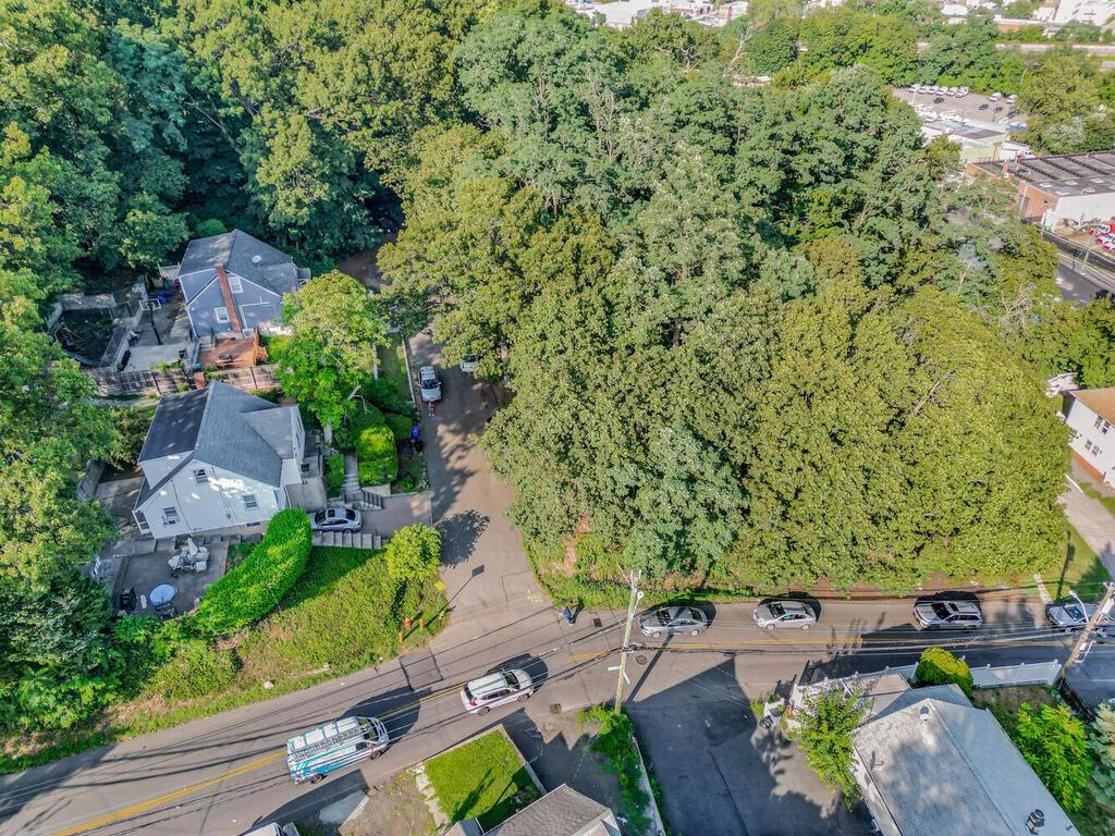 #10 photo, 10-13-75 Dickinson Avenue, Yonkers , NY 10703