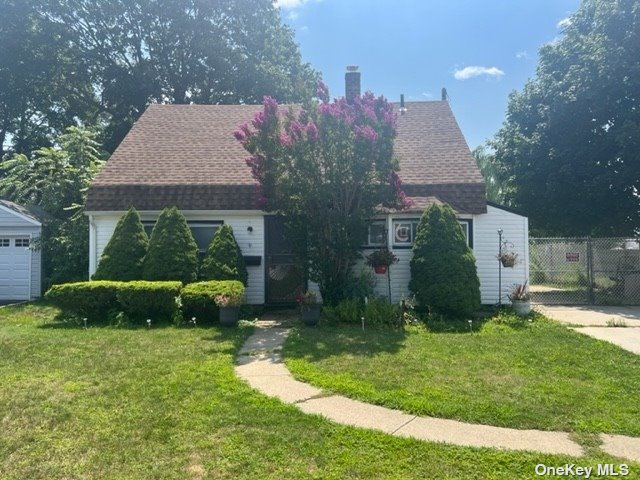 #1 photo, 14 Hollow Lane, নাসাউ কাউন্টি Levittown , NY 11756