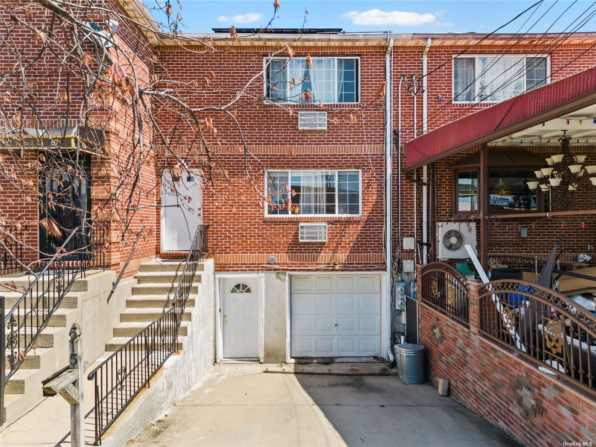 #1 photo, 615 E 102nd Street, 布鲁克林 Canarsie , NY 11236