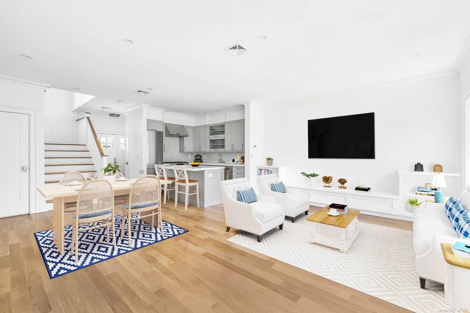 #1 photo, 68 Foster Avenue, 东长岛 汉普顿 Hampton Bays , NY 11946