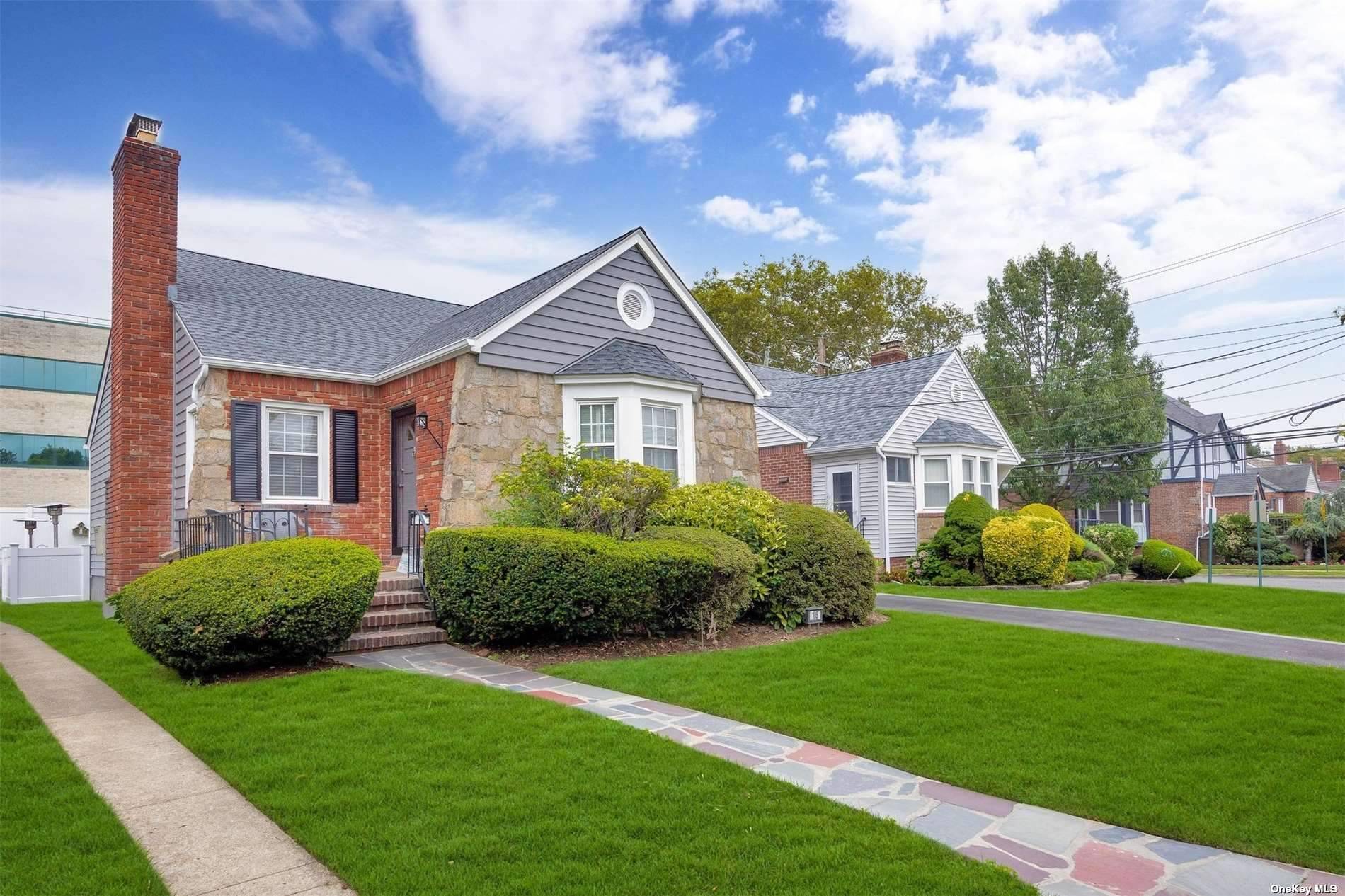 #1 photo, 105 Olive Drive, ナッソー郡 Lynbrook , NY 11563