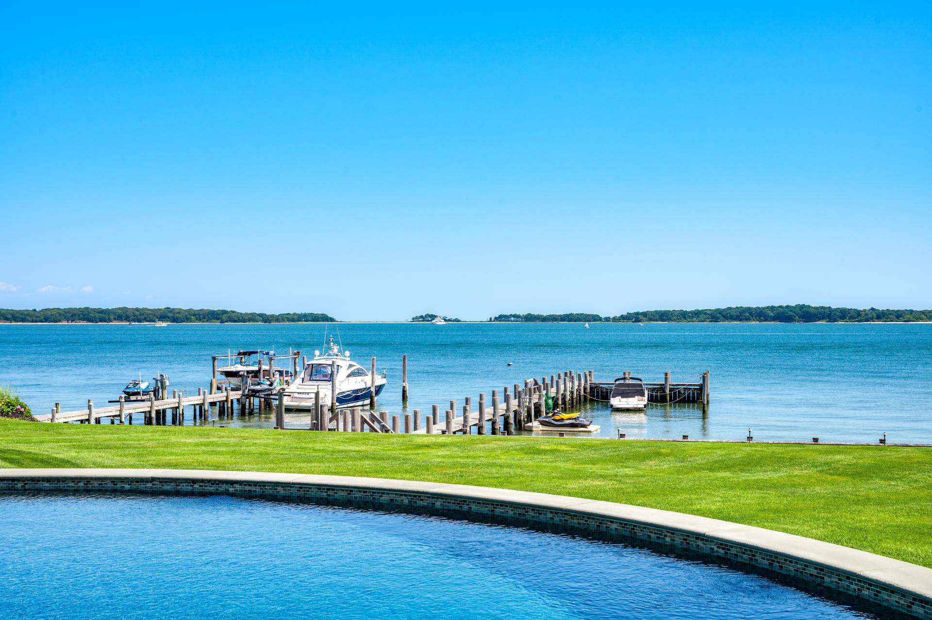 #11 photo, 51 Mashomuck Drive, מחוז סאפוק Sag Harbor , NY 11963