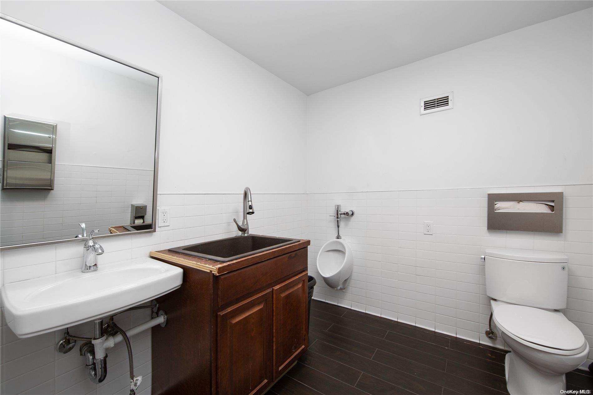 #20 photo, 11-17 43rd Avenue, クイーンズ区 Long Island City , NY 11101