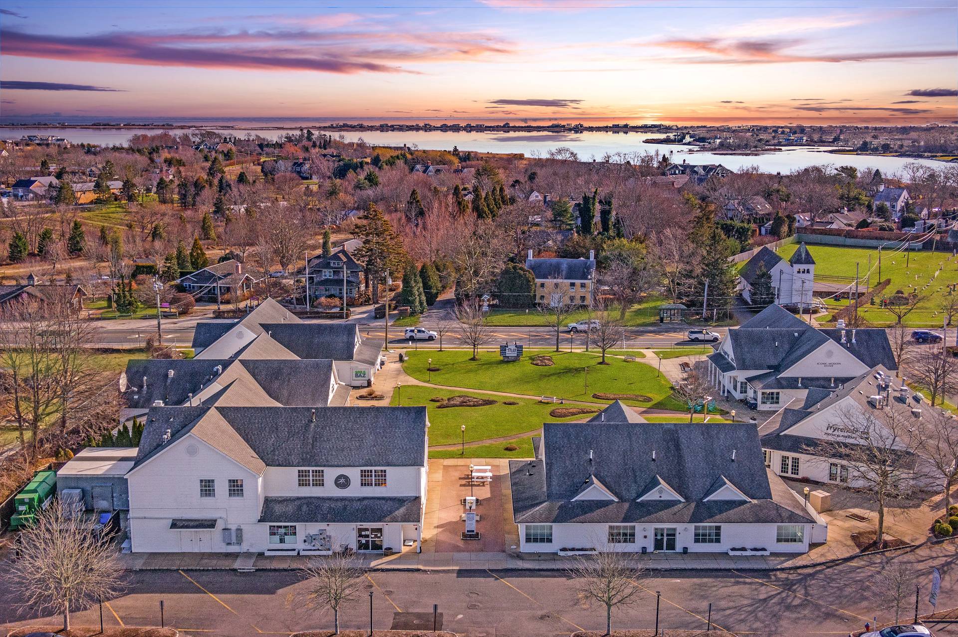 #14 photo, 760 Montauk Highway, Building 3 Floor 2, サフォーク郡 Water Mill , NY 11976