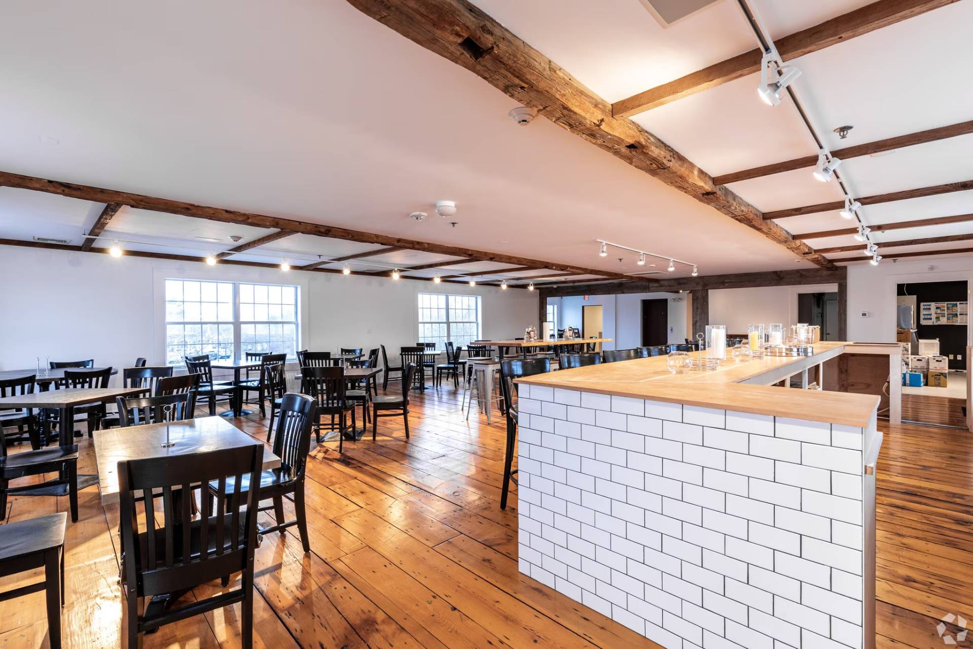 #9 photo, 760 Montauk Highway, Building 3 Floor 2, サフォーク郡 Water Mill , NY 11976