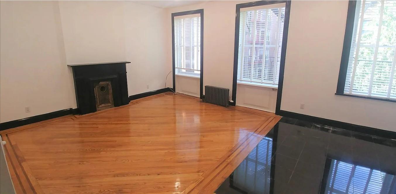 #1 photo, 73 West 11th Street, 曼哈顿 格林威治村 Greenwich Village , NY 10011