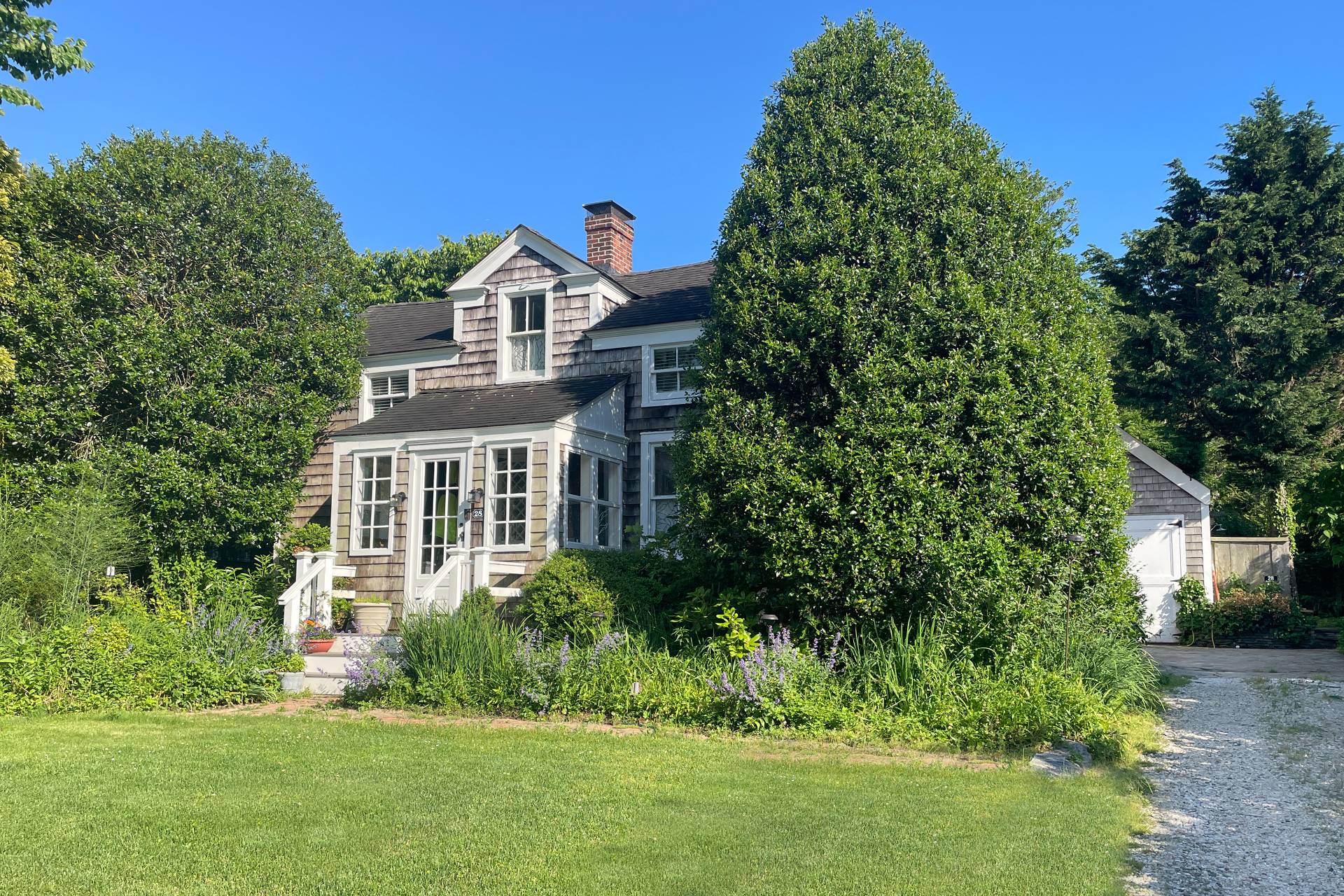 #2 photo, 28 Bowden Square, サフォーク郡 Southampton , NY 11968