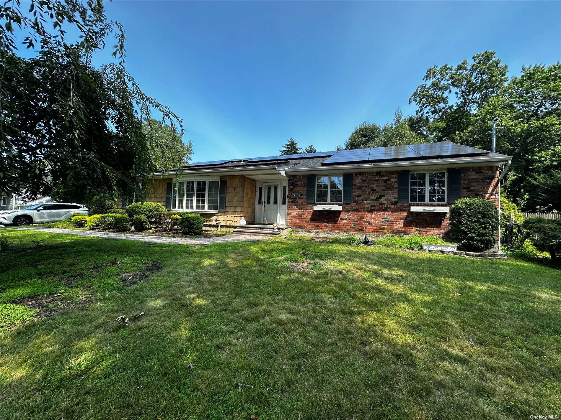 #1 photo, 7 Clematis Street, Саффолк ‖ Port Jefferson Station , NY 11776