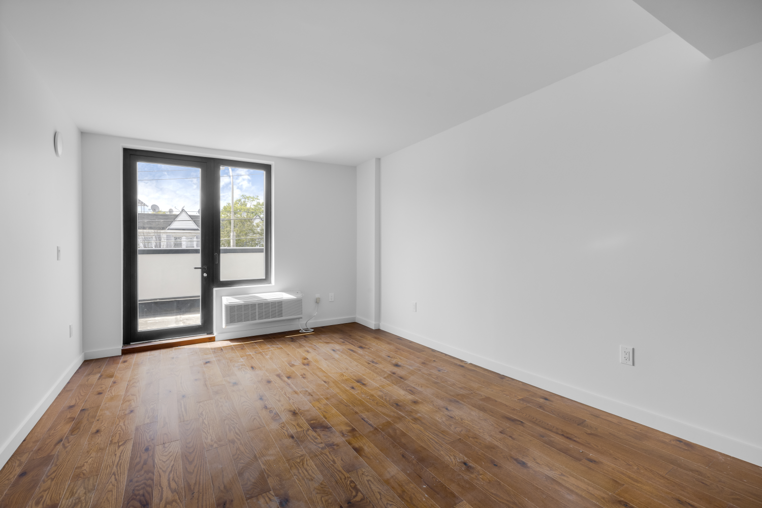 #1 photo, 83-15 PARSONS Boulevard, 皇后区 牙买加 Jamaica Hills , NY 11432