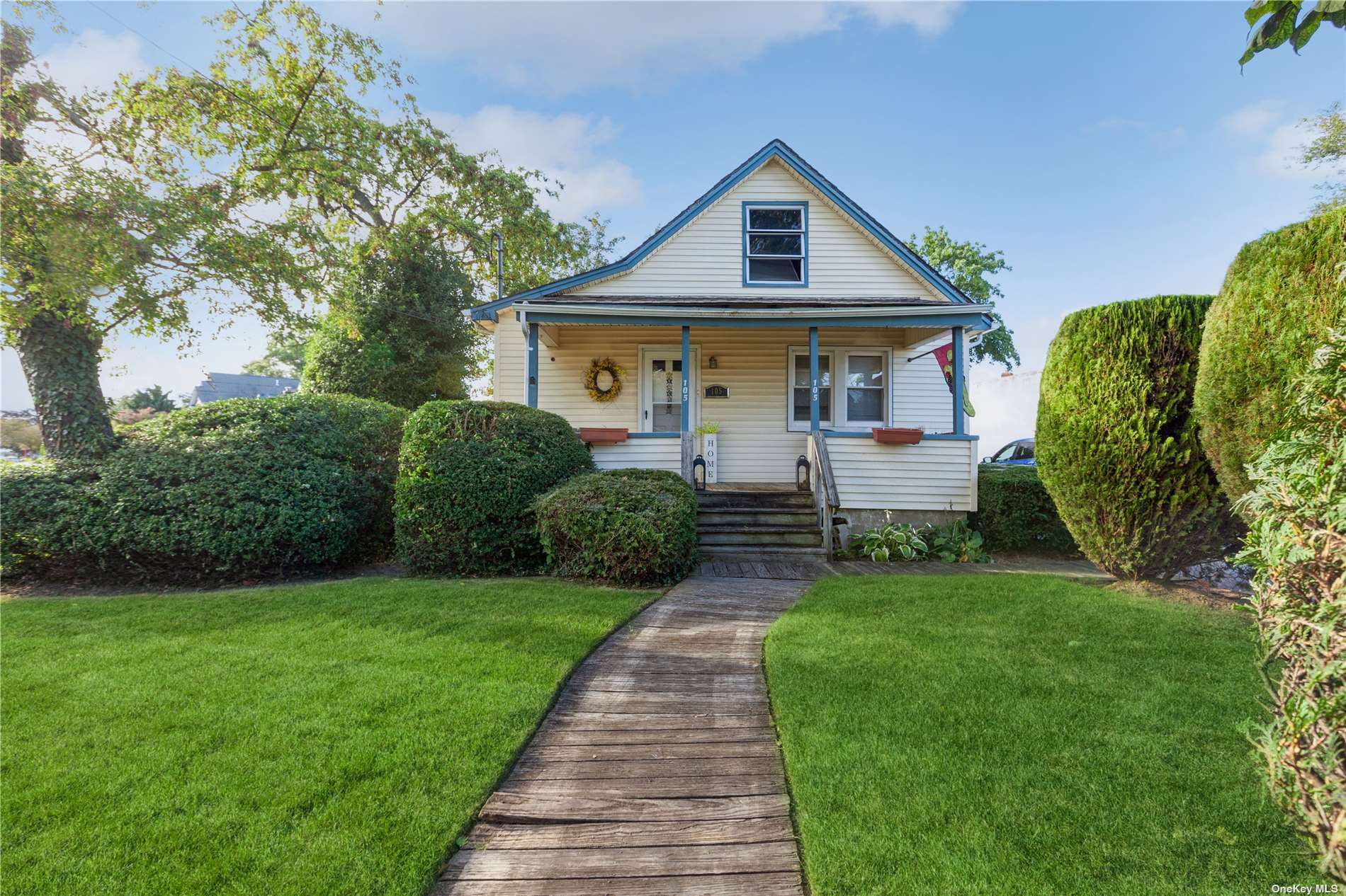 #1 photo, 105 Wheeler Avenue, 长岛 Valley Stream , NY 11580