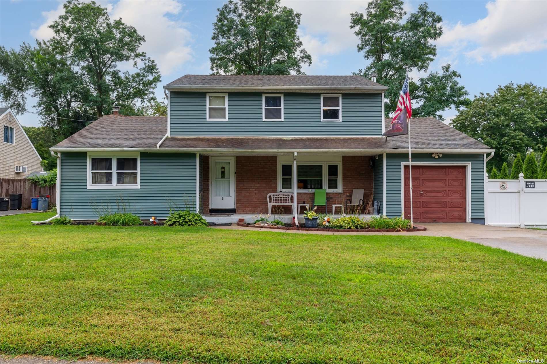 #1 photo, 6 Carston Street, サフォーク郡 Selden , NY 11784