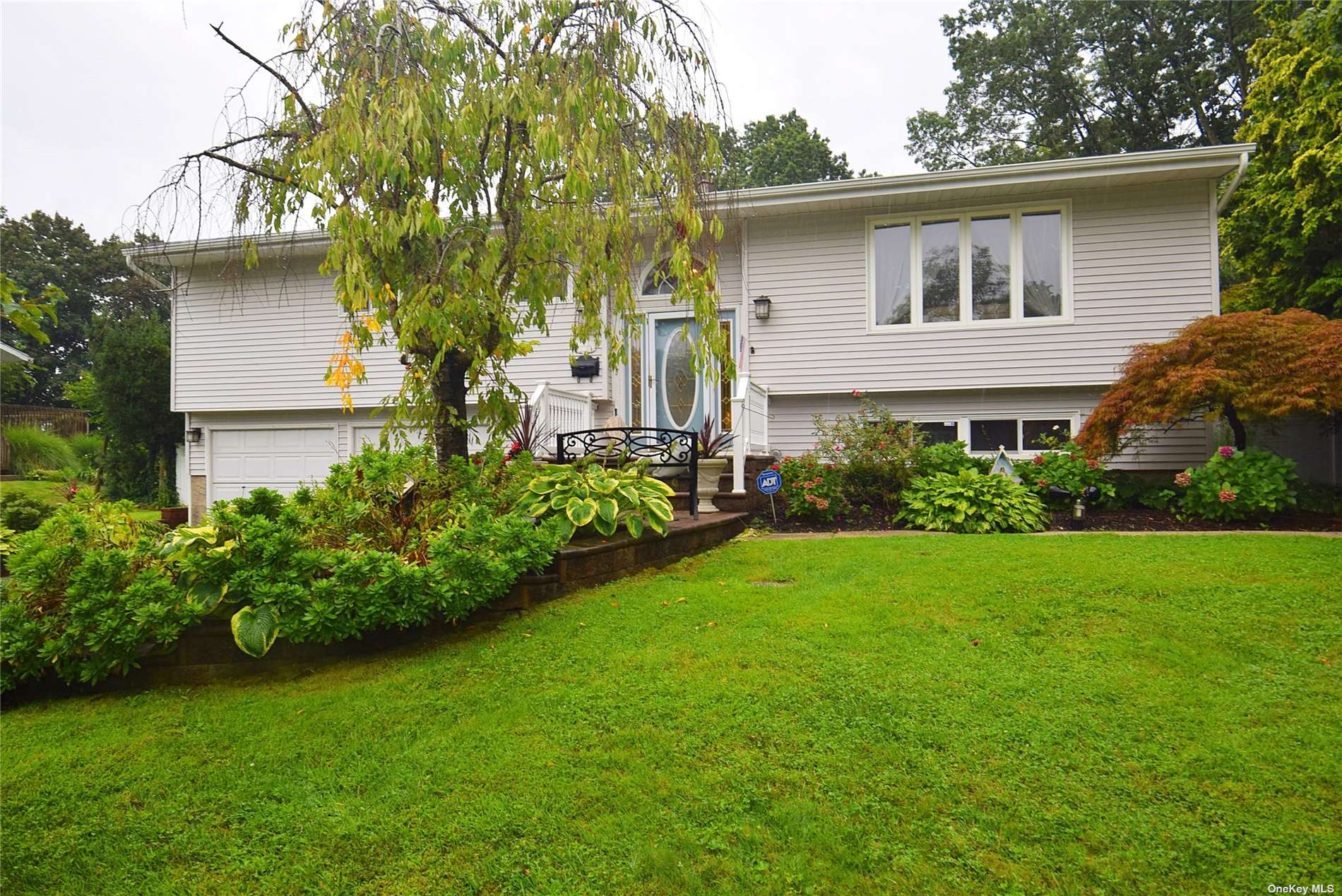 #1 photo, 55 Lauren Avenue, Dix Hills , NY 11746