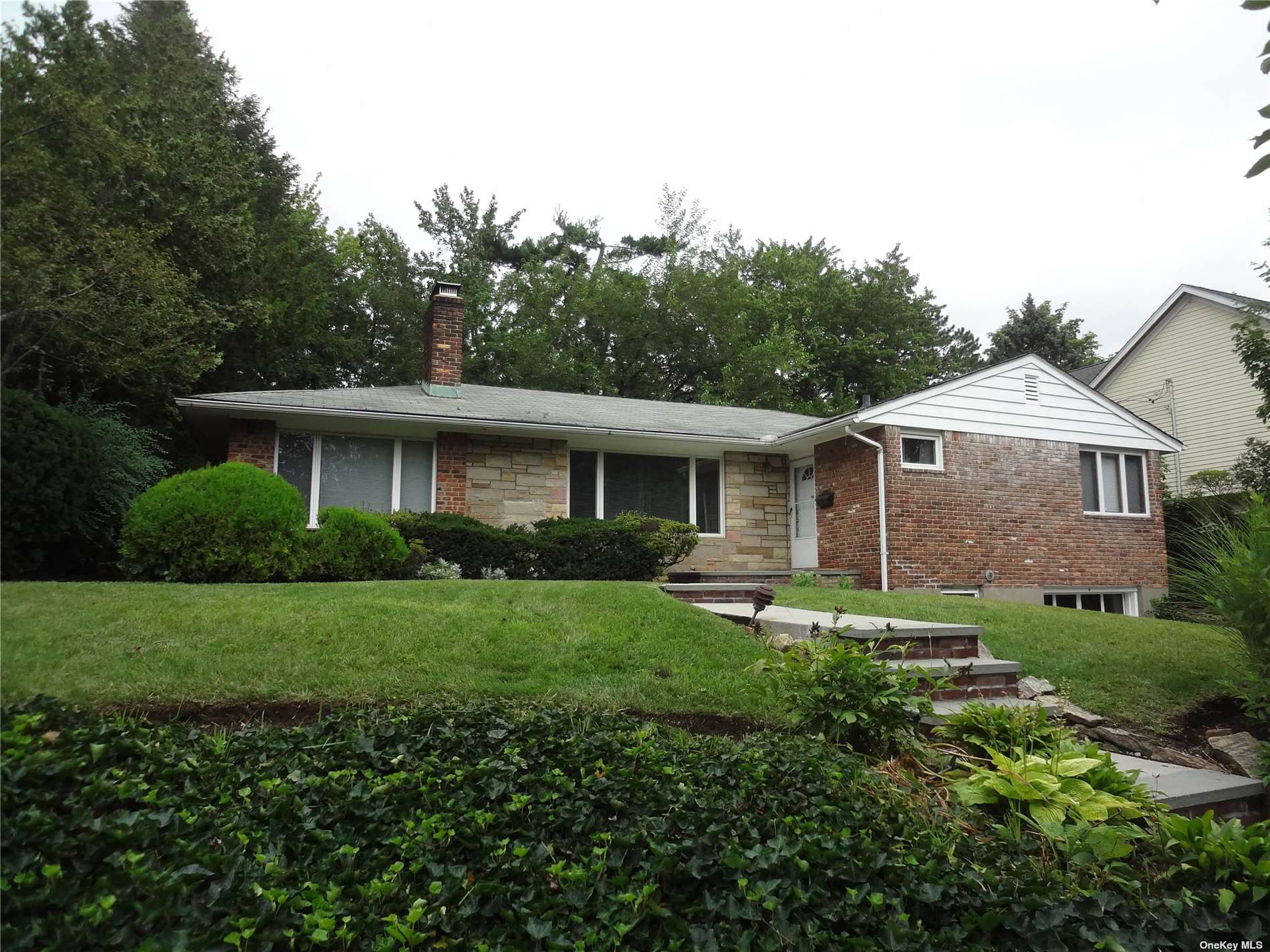 #1 photo, 4 Annette Drive, 长岛 华盛顿港 Port Washington , NY 11050