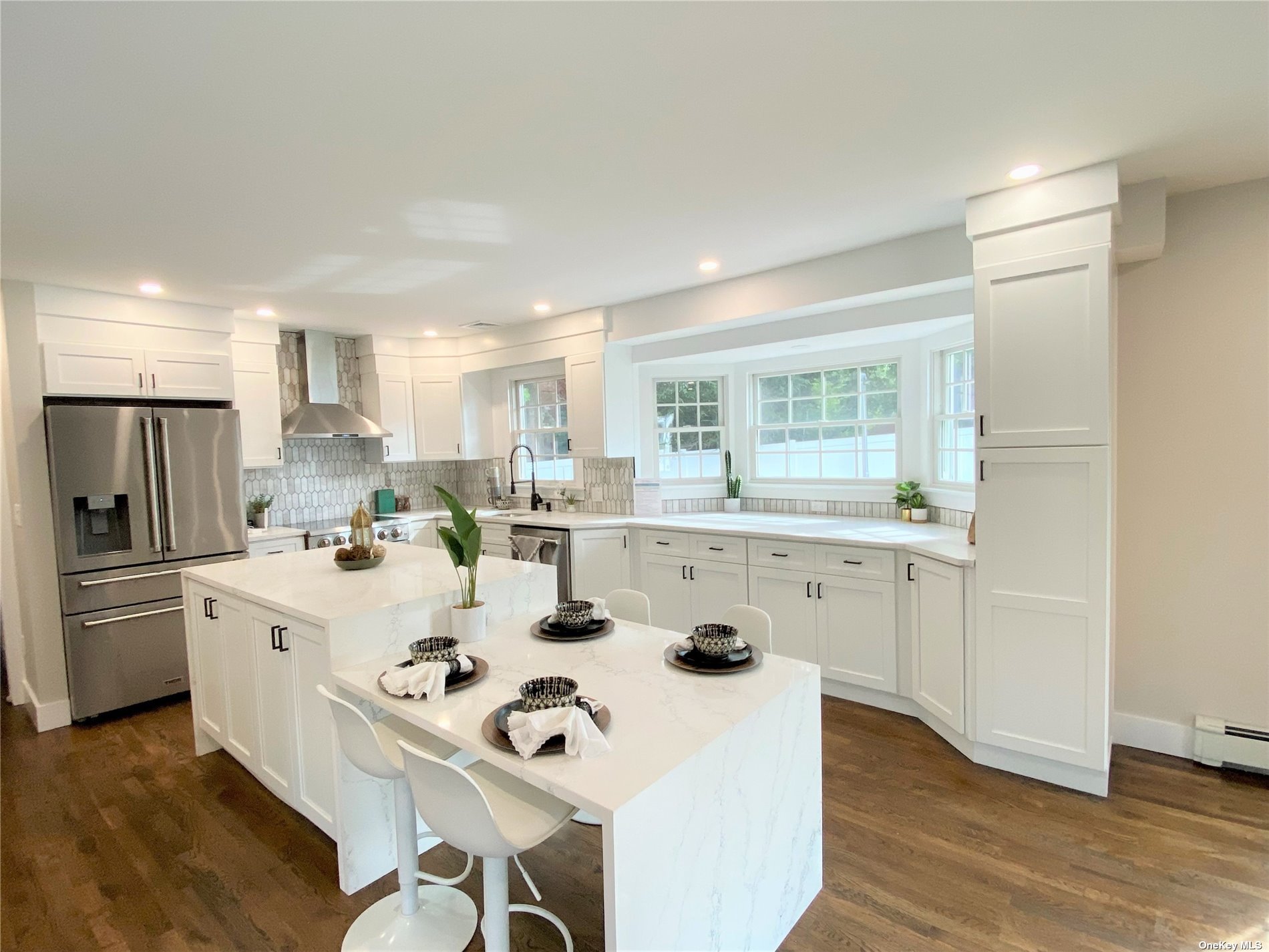 #1 photo, 25 Chivalry Lane, 东长岛 Nesconset , NY 11767