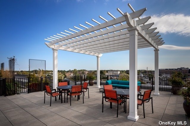 #1 photo, 119 Searing Avenue, 长岛 Mineola , NY 11501