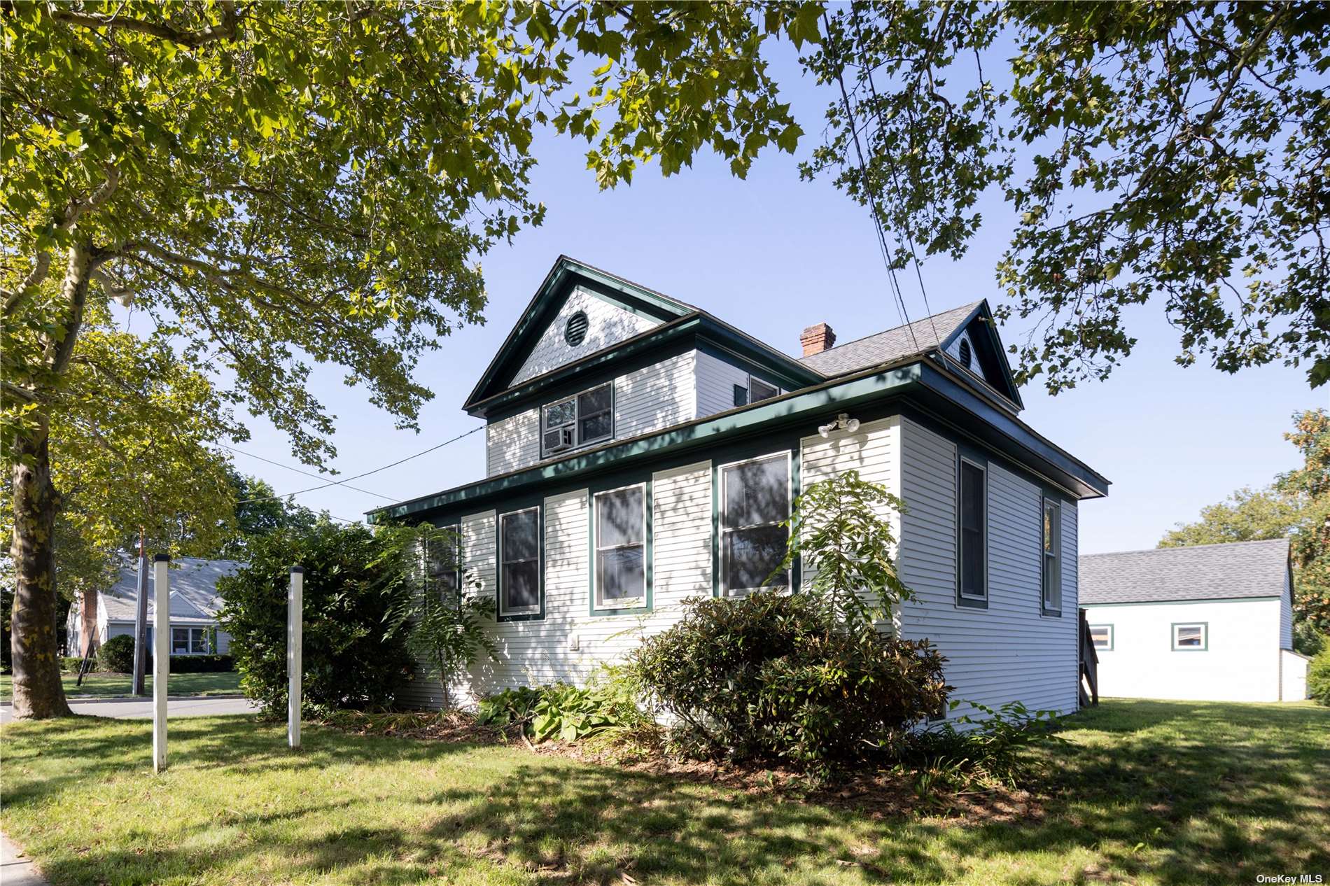 #1 photo, 1228 Roanoke Avenue, 東長島 Riverhead , NY 11901