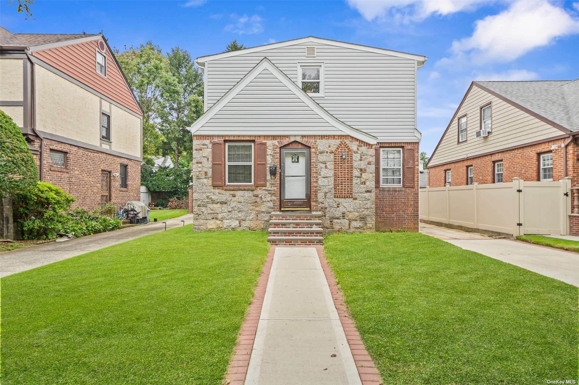 #1 photo, 85-06 251st Street, 皇后区 Bellerose , NY 11426