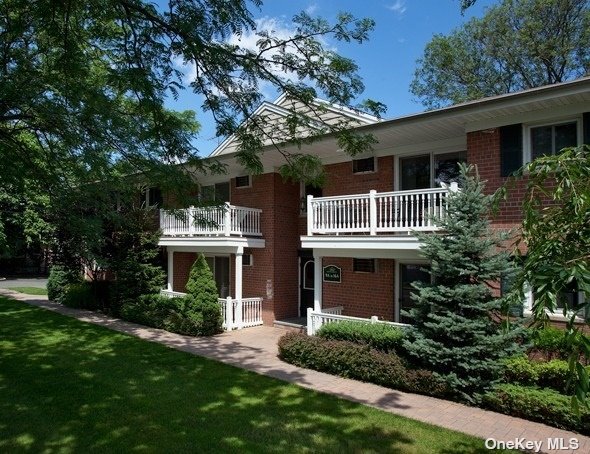 #1 photo, 675 Conklin Street, 长岛 Farmingdale , NY 11735