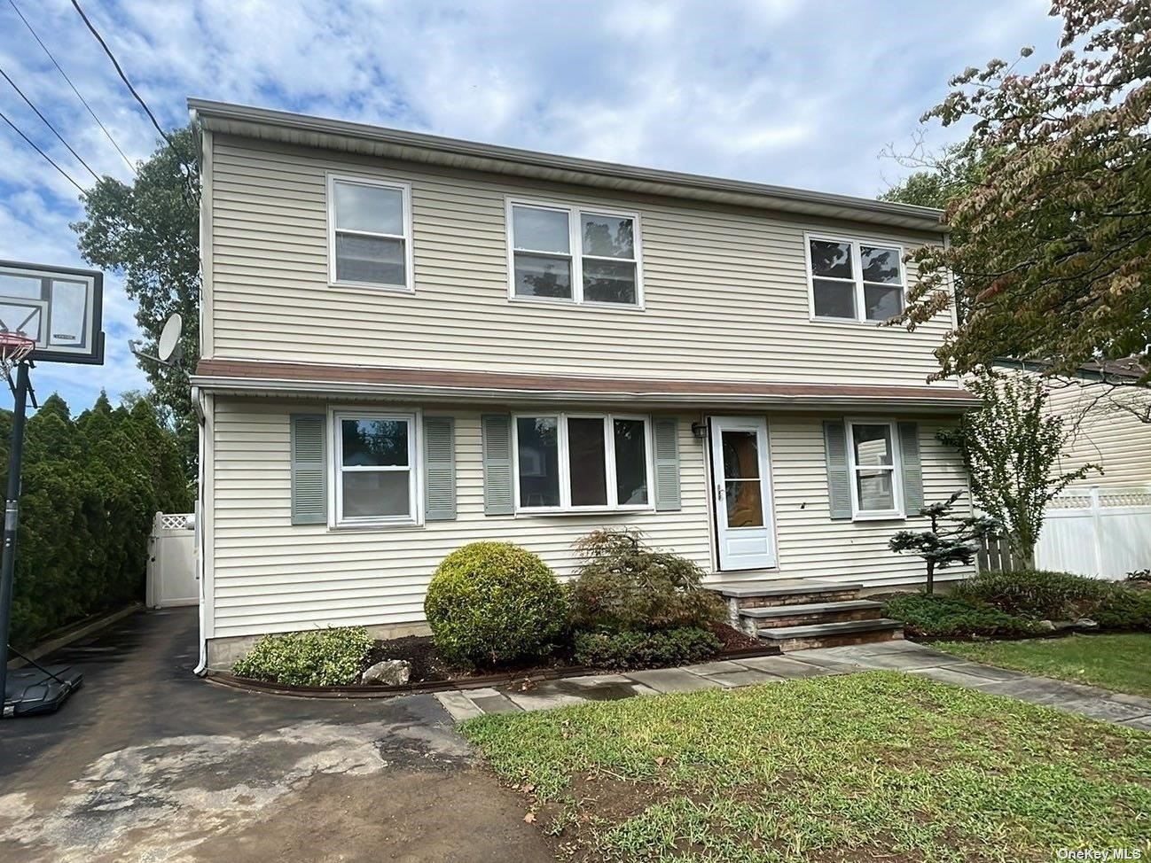 #1 photo, 38 Lenox Street, Lindenhurst , NY 11757