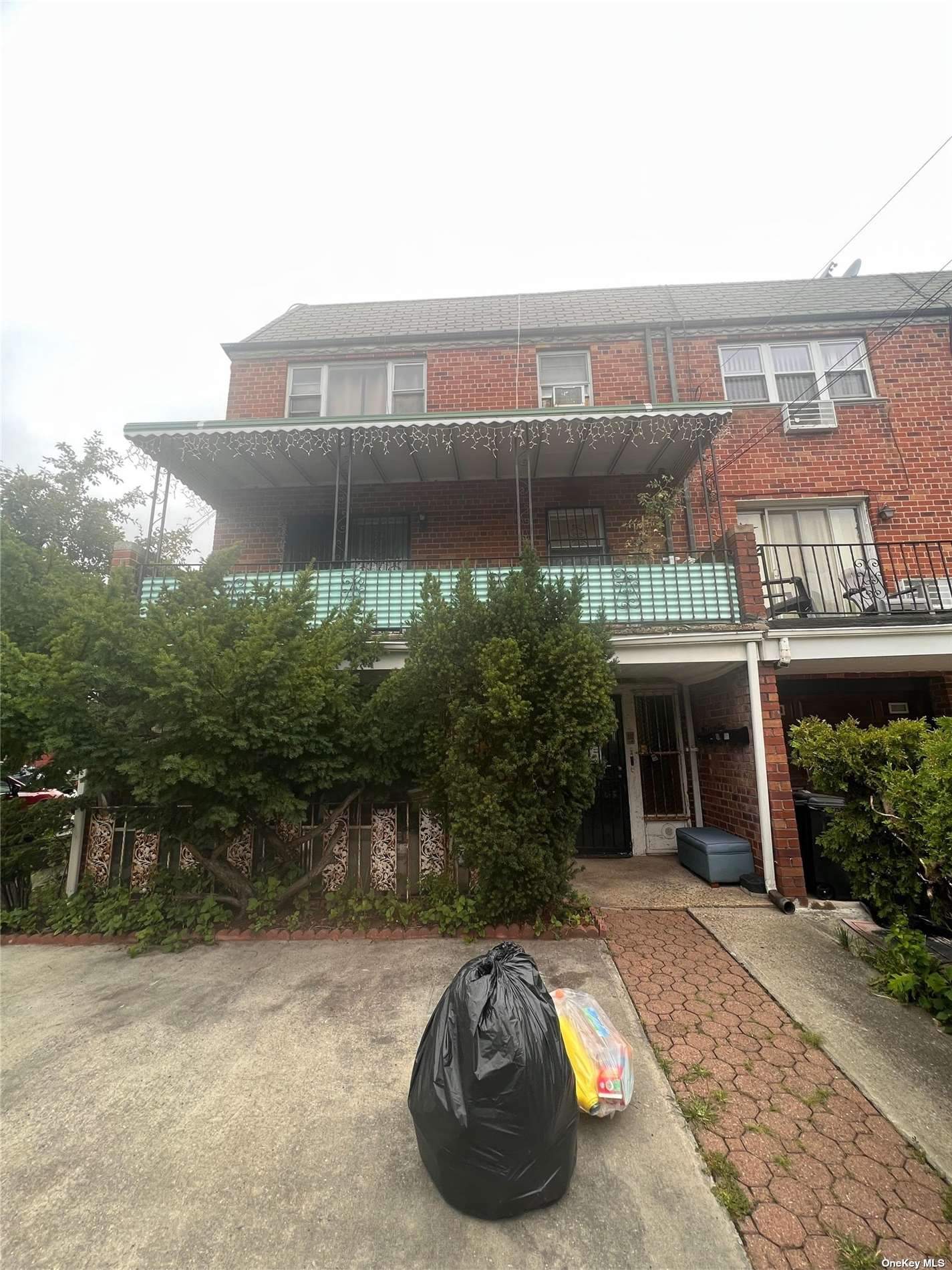 #1 photo, 87-01 56th Avenue, 皇后区 艾姆赫斯特 Elmhurst , NY 11373