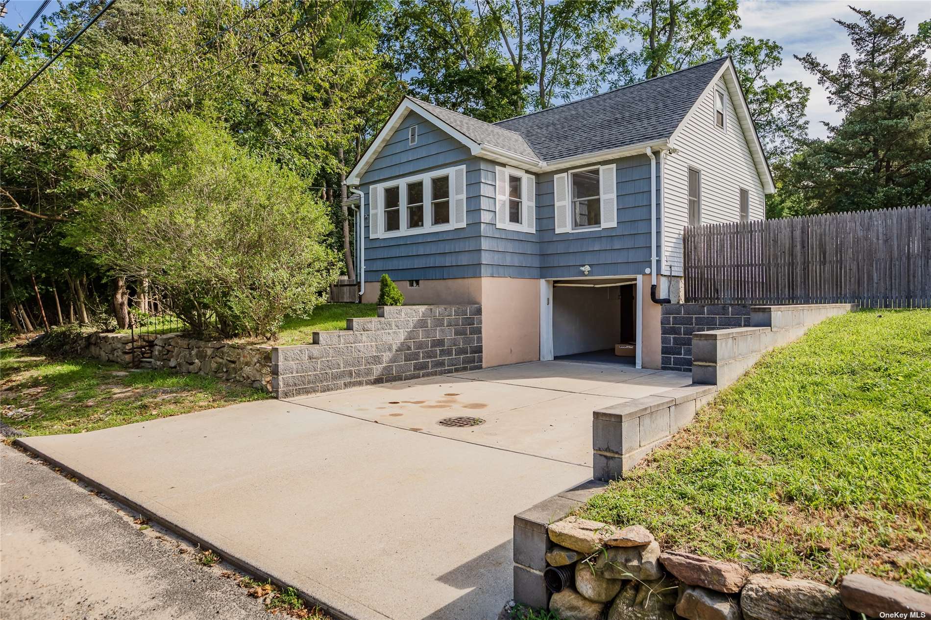 #1 photo, 195 Hallock Landing Road, Rocky Point , NY 11778