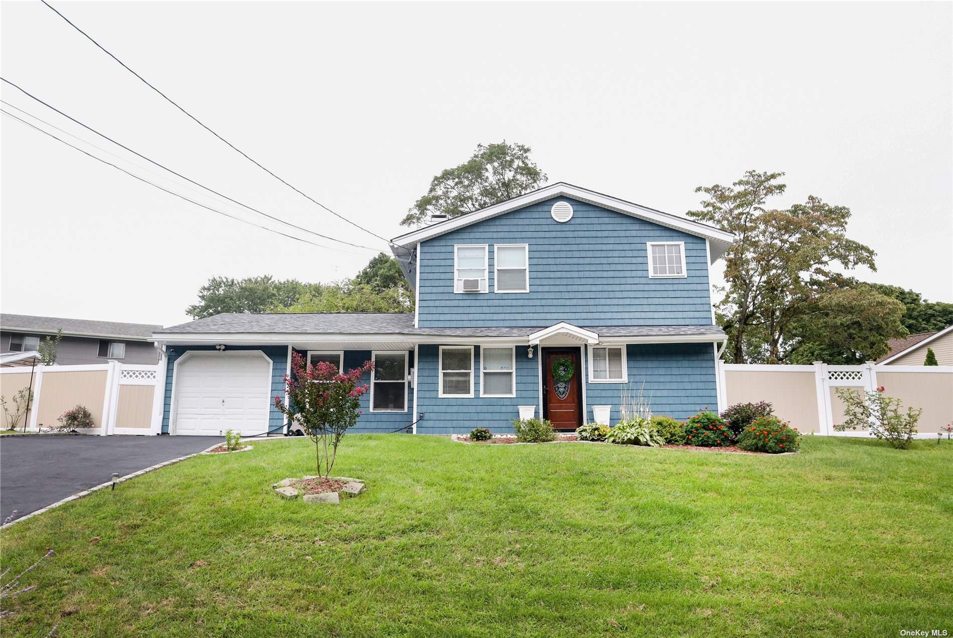 #1 photo, 50 Sarah Drive, 东长岛 Lake Grove , NY 11755