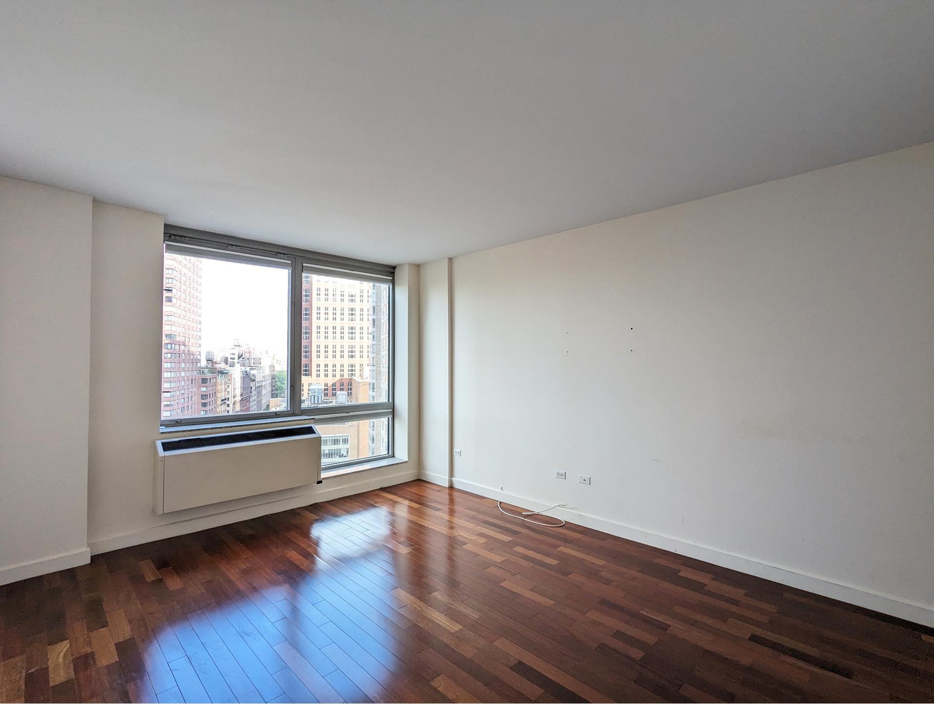 #1 photo, 1965 BROADWAY, 맨해튼 Lincoln Sq , NY 10023