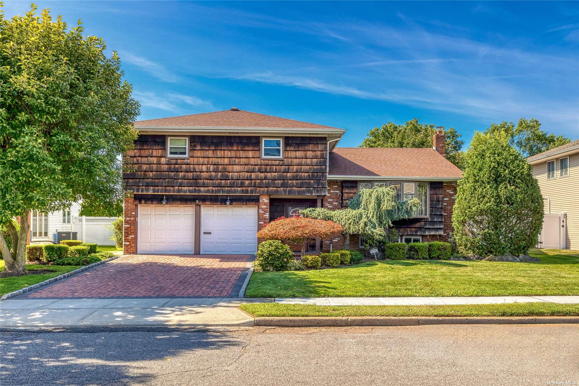 #1 photo, 8 Acorn Lane, नासाउ काउंटी Plainview , NY 11803