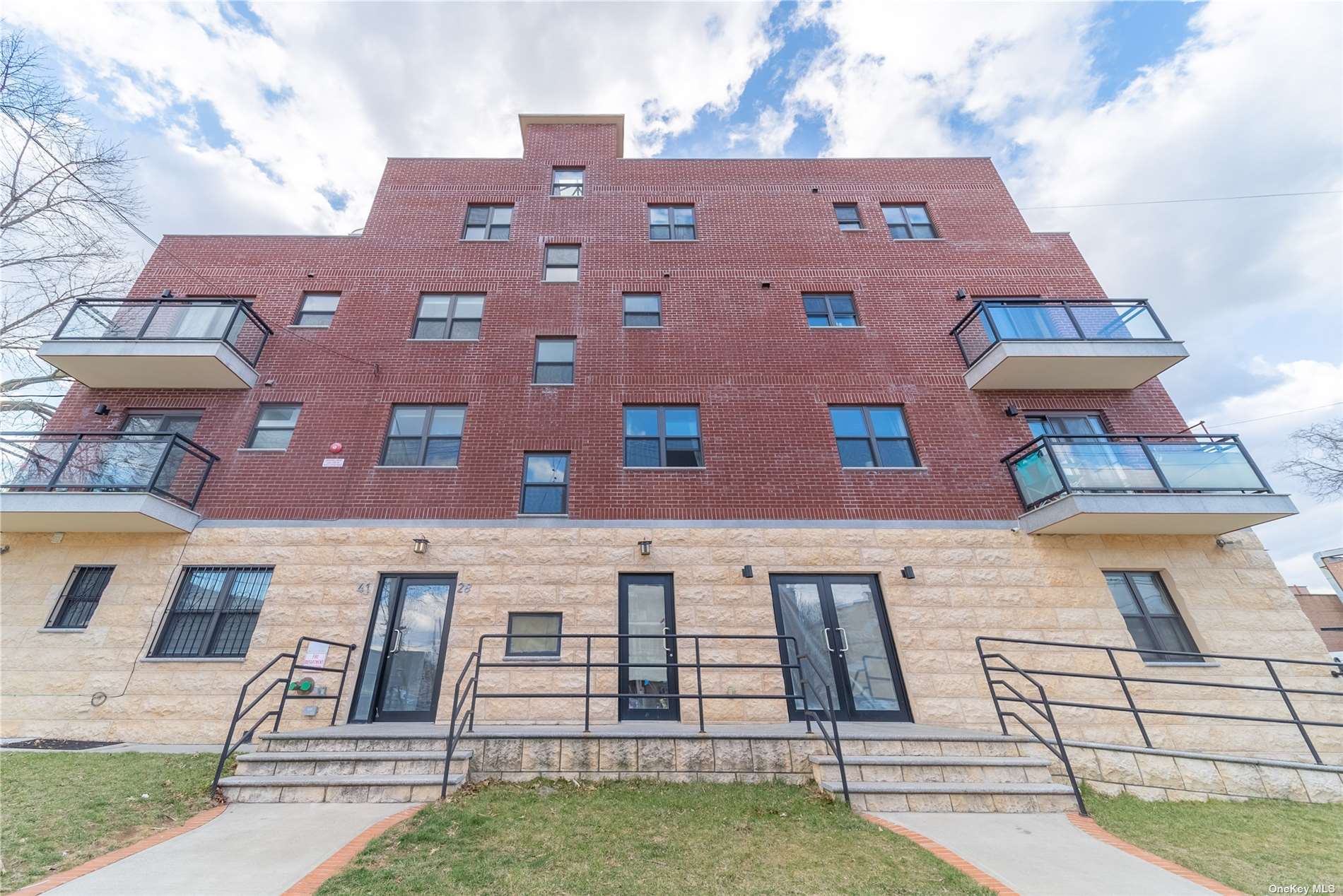 #1 photo, 41-28 150th Street, কুইন্‌স Flushing , NY 11355