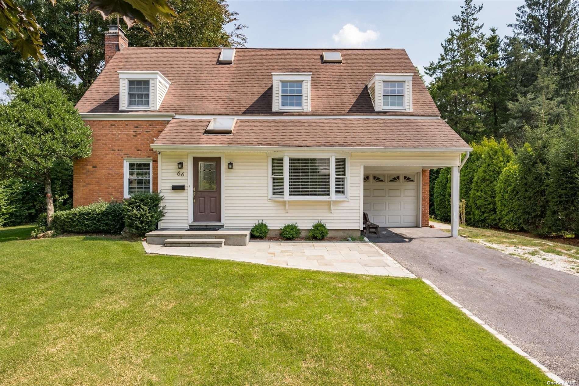 #1 photo, 66 Magnolia Lane, East Hills , NY 11577