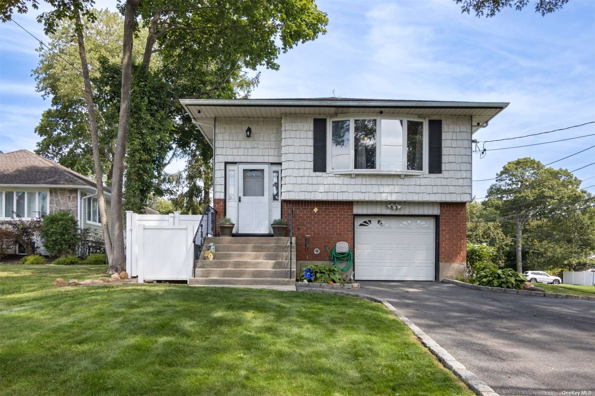 #1 photo, 29 Beech Street, サフォーク郡 Ronkonkoma , NY 11779