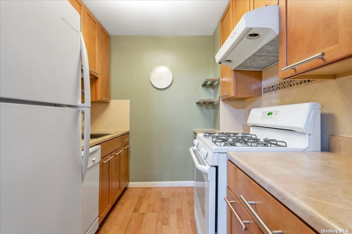 #1 photo, 92-30 56th Avenue, 皇后区 艾姆赫斯特 Elmhurst , NY 11373