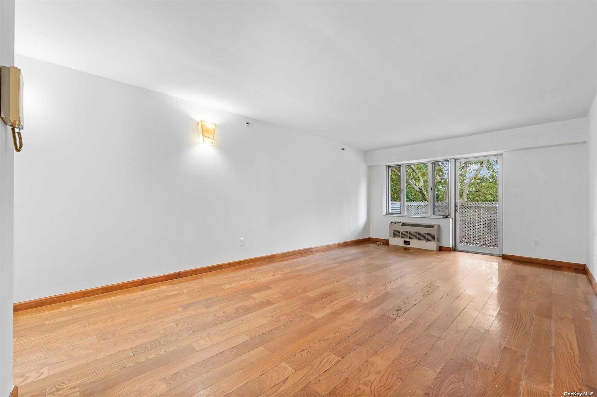 #1 photo, 64-34 Grand Central Parkway, 皇后区 森林小丘 Forest Hills , NY 11375