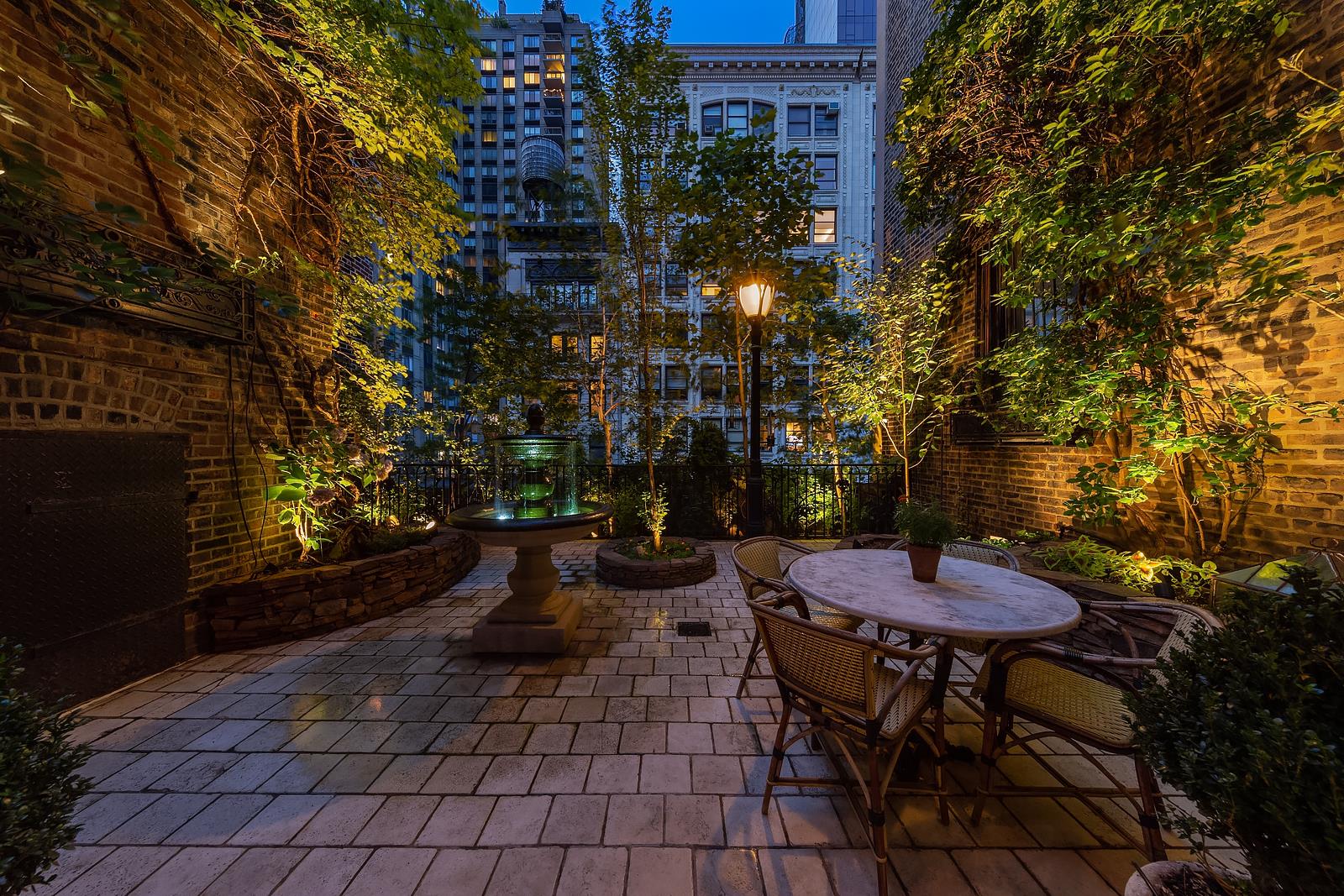 #1 photo, 10 E 22ND Street, 曼哈顿 基普斯湾 Flatiron , NY 10010