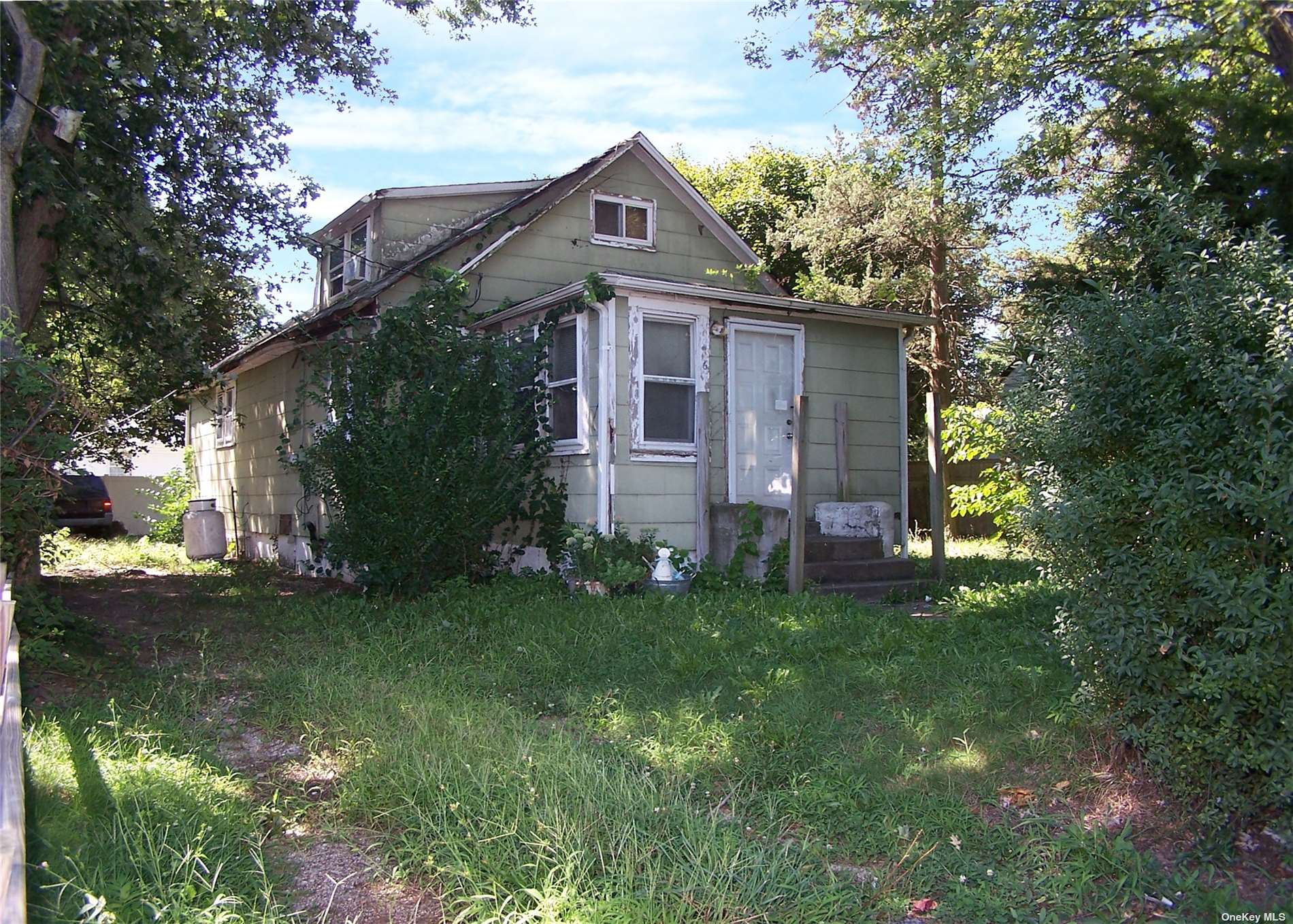 #1 photo, 6 S 24th Street, Wyandanch , NY 11798
