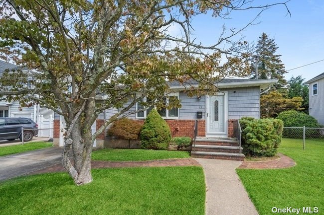 #1 photo, 13 4th Avenue, 长岛 Massapequa Park , NY 11762