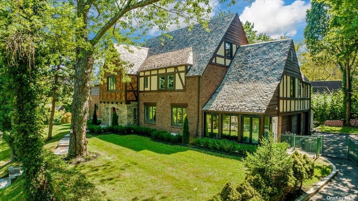 #1 photo, 74 Beverly Road, 长岛 大颈 Great Neck , NY 11021