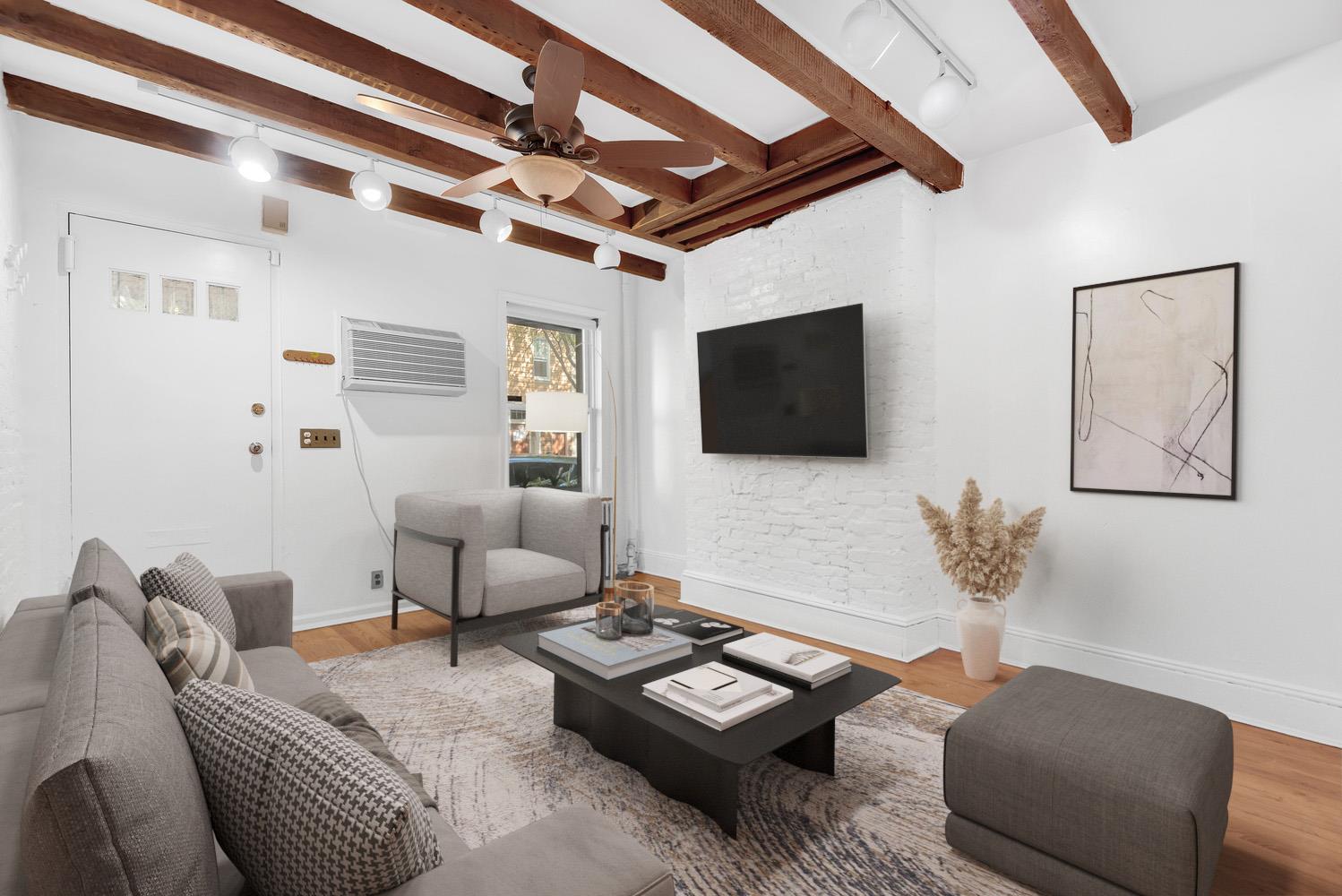 #1 photo, 152 Powers Street, 布鲁克林 威廉斯堡 Williamsburg,North , NY 11211