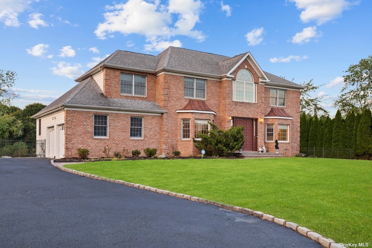 #1 photo, 129 Majestic Drive, 东长岛 Dix小山 Dix Hills , NY 11746