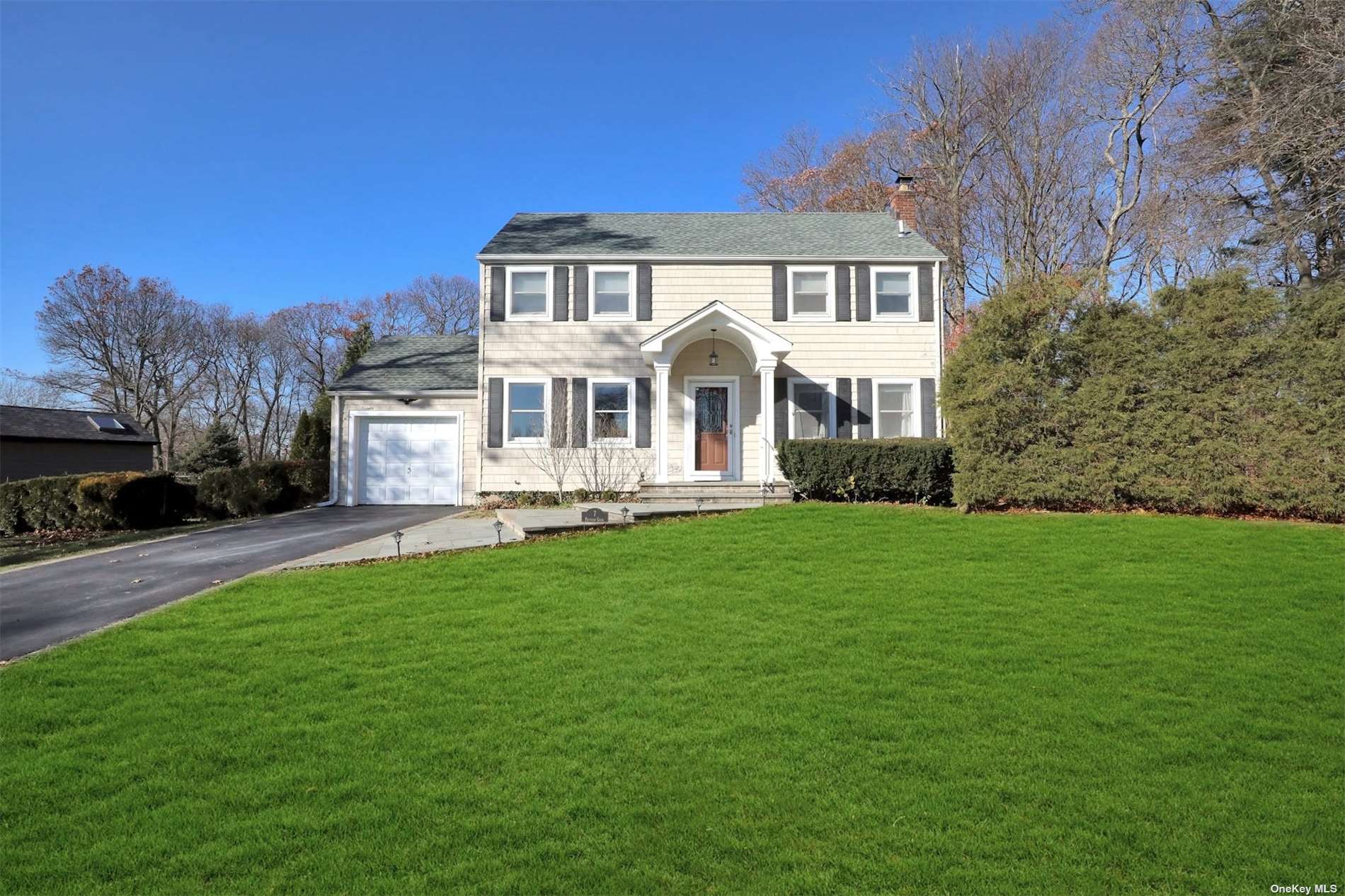 #1 photo, 7 Pentagon Court, 东长岛 亨廷顿 South Huntington , NY 11746