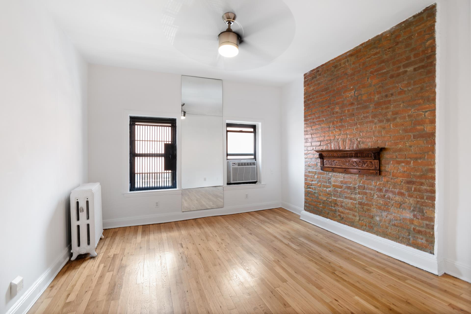 #1 photo, 520 W 50TH Street, 曼哈顿 中城西区 Hells Kitchen , NY 10019