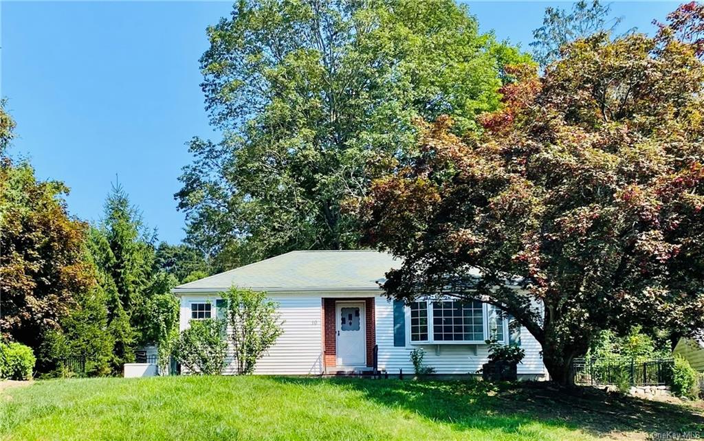 #1 photo, 10 Mahopac Avenue, Amawalk , NY 10501