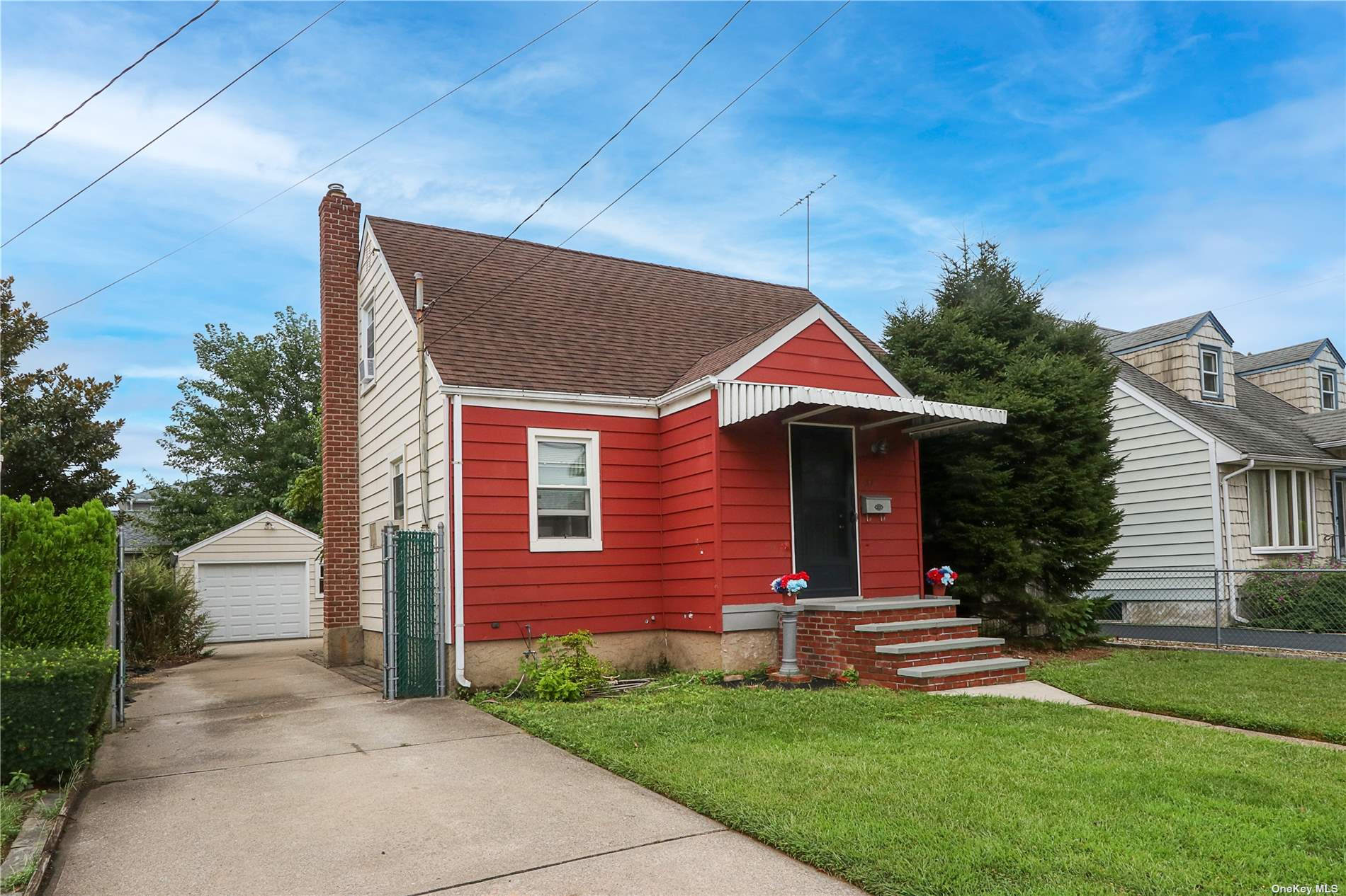 #1 photo, 87 Ellison Avenue, নাসাউ কাউন্টি Westbury , NY 11590