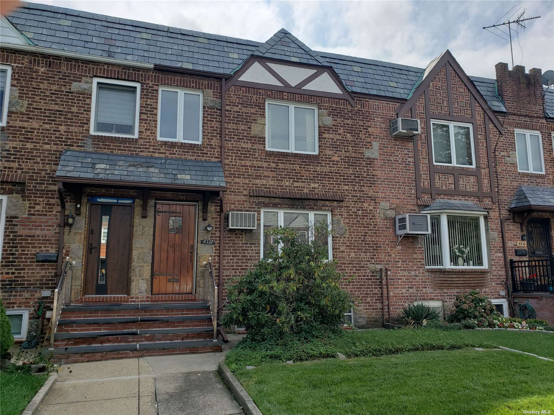 #1 photo, 83-12 Doran Avenue, 皇后区 Glendale , NY 11385