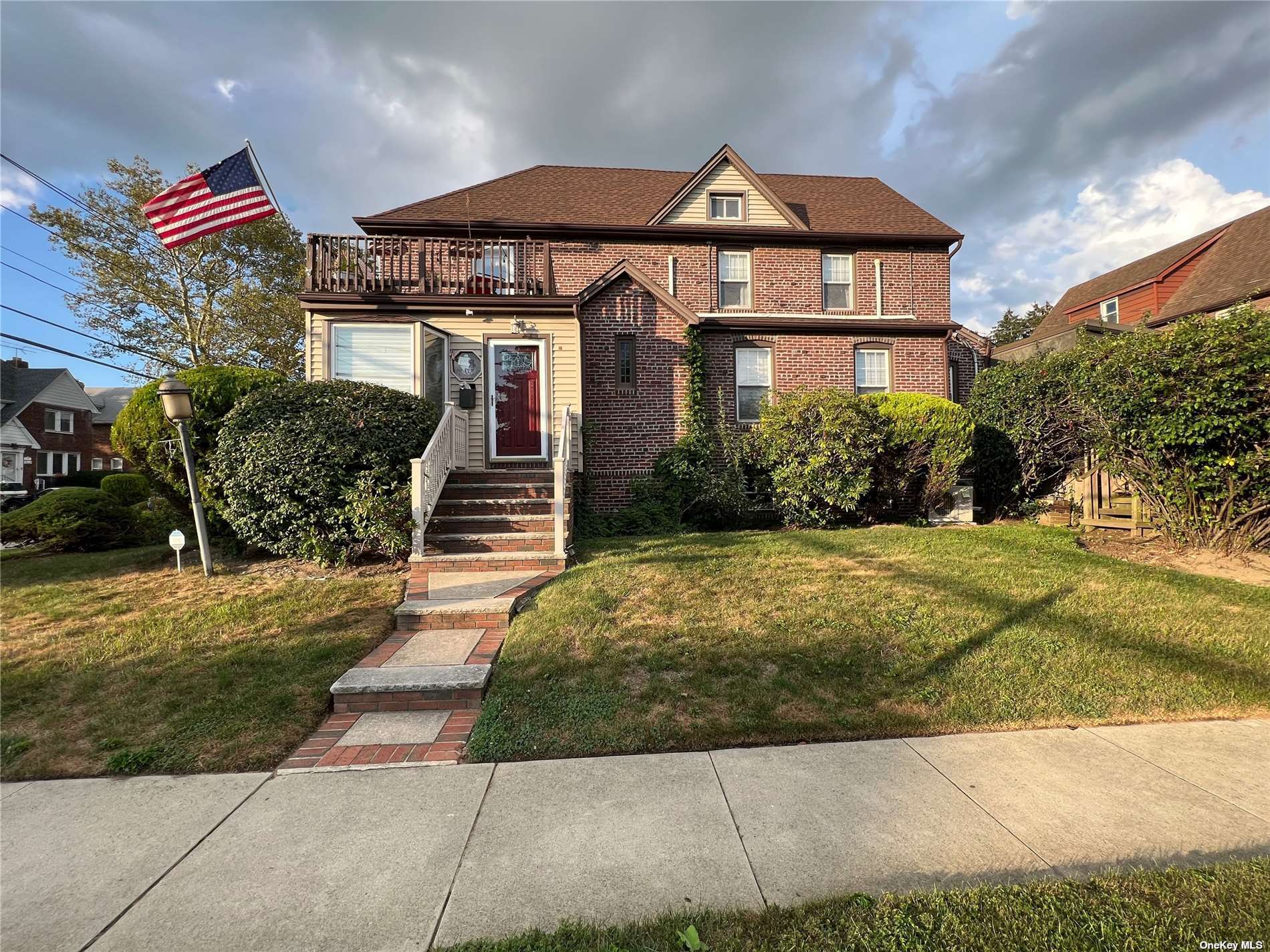 #1 photo, 161 Bixley Heath, 长岛 Lynbrook , NY 11563