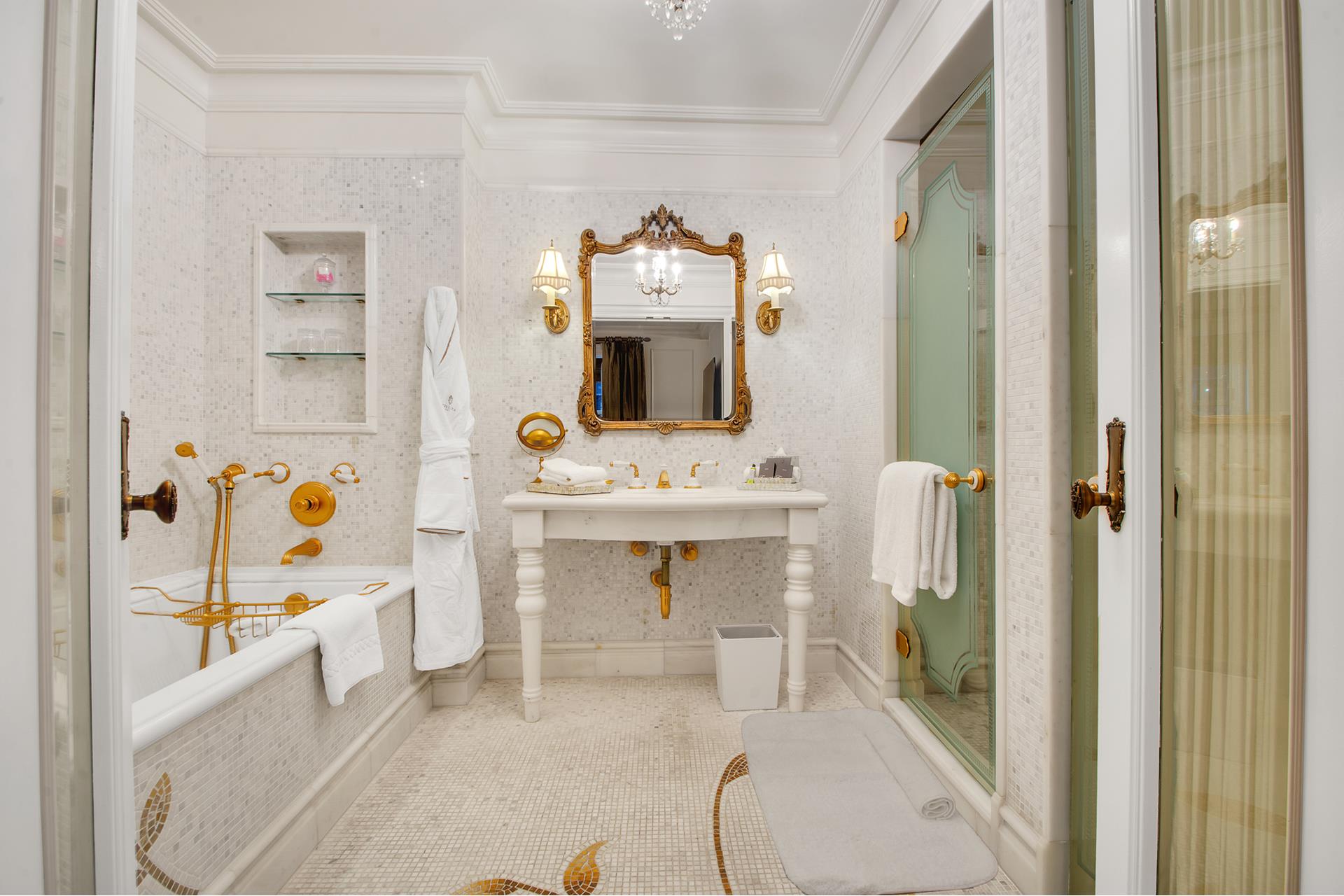 #11 photo, 1 CENTRAL Park S, マンハッタン Central Park South , NY 10019