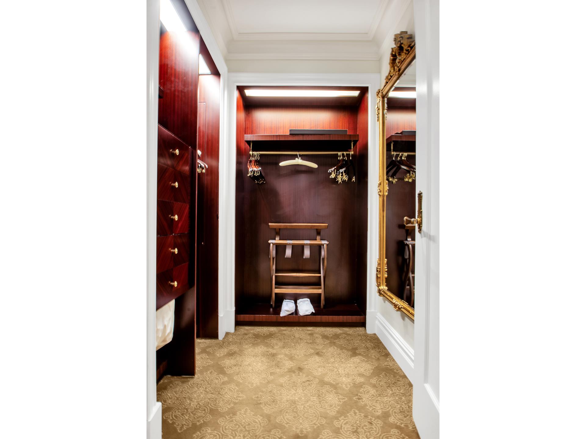 #17 photo, 1 CENTRAL Park S, マンハッタン Central Park South , NY 10019