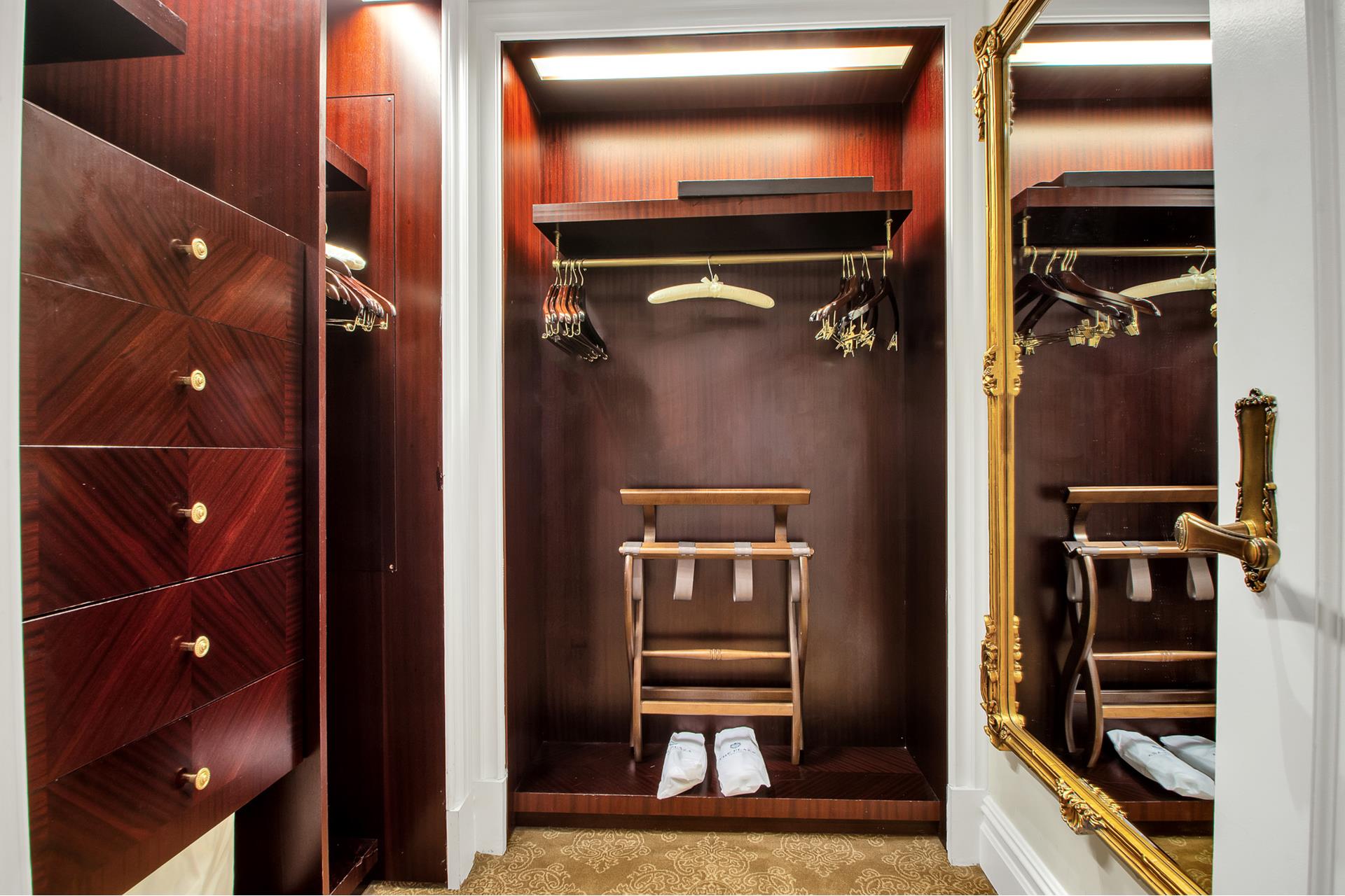 #18 photo, 1 CENTRAL Park S, マンハッタン Central Park South , NY 10019