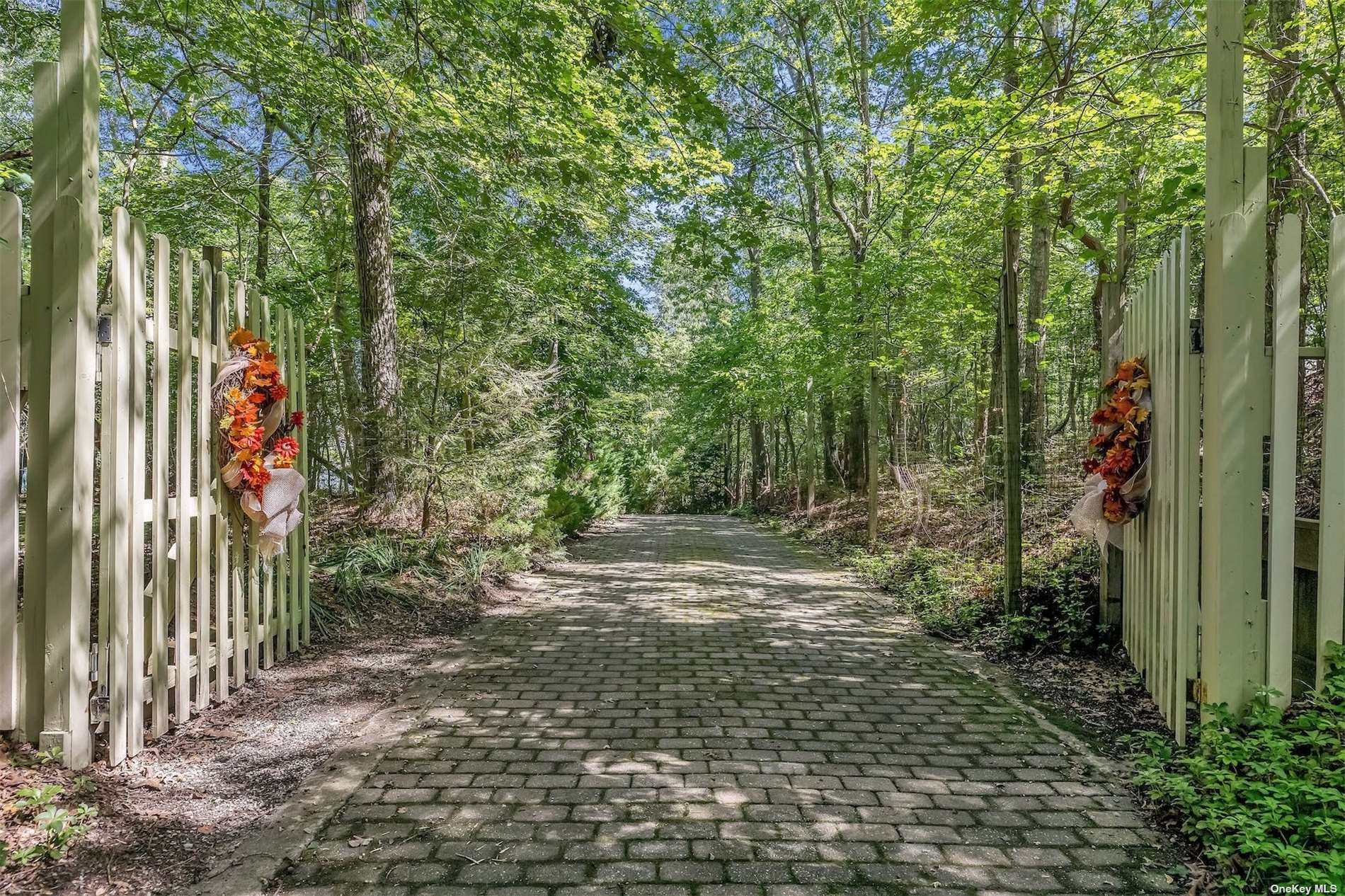 #1 photo, 558 Pleasure Drive, 東長島 汉普顿 Flanders , NY 11901